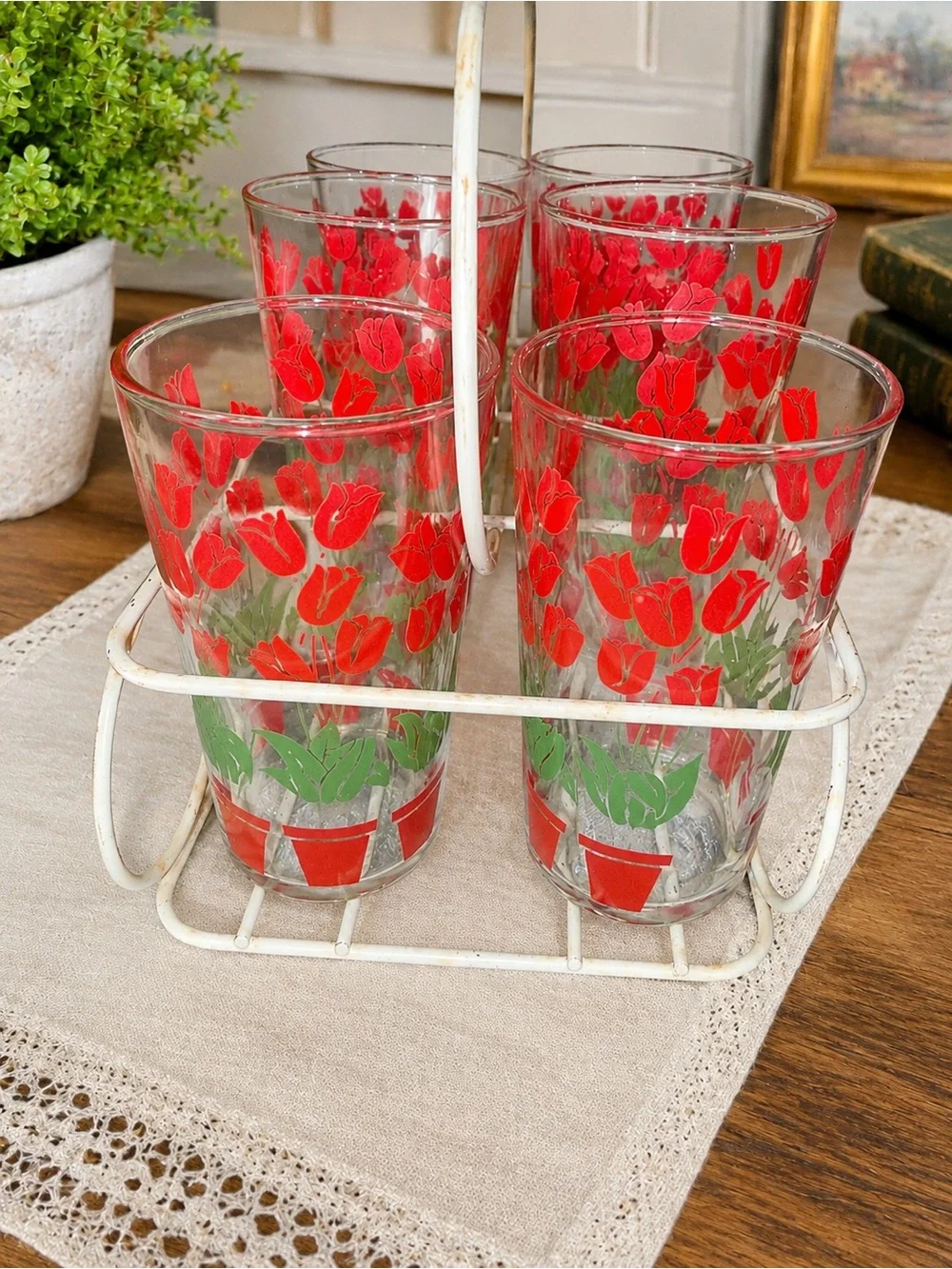 Vintage Red Tulip Drinking Glasses Set of 8 w/ Metal Carrier Caddy  Floral